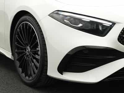 Mercedes A 200 AMG-Line Multi+Kamera+Night+19"+Ambi (2025) - Photo 9