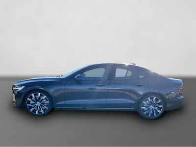 Volvo S60 (2023) - Photo 2