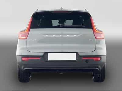 Volvo XC40 (2025) - Photo 3