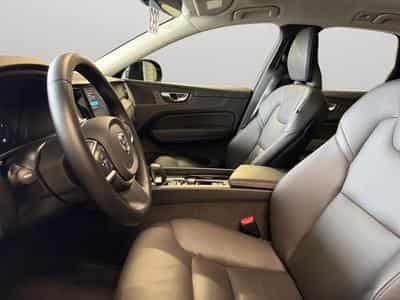 Volvo XC60 B5 Core / Essence (2025) - Foto 10