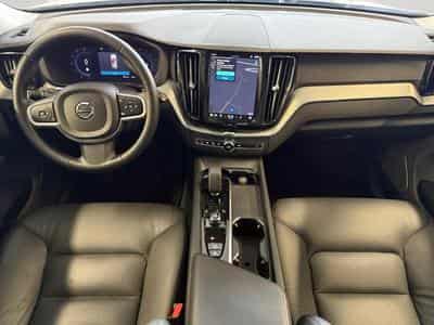 Volvo XC60 B5 Core / Essence (2025) - Foto 3