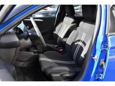 Opel Corsa 1.2 Turbo GS REGUL LANE SIDE CAM NEUVE (2025) - Foto 6