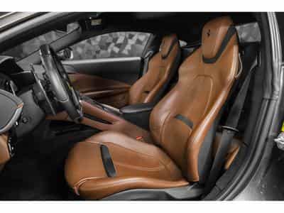 Ferrari Roma V8 - GRIGIO SILVERSTONE / CIOCCOLATO (2022) - Photo 9