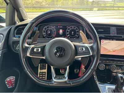 VW Golf Golf GTI Performance 300 PS 2.0 TSI OPF DSG (2019) - Photo 11
