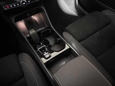 Volvo XC40 1.5 T5 Plus Dark PHEV 262 PS (2026) - Photo 5