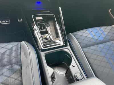 VW Golf 2.0 TSI 235kW R DSG (2026) - Photo 8