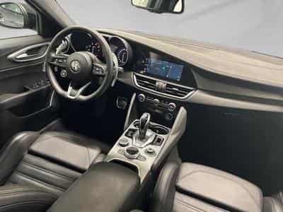 Alfa-Romeo Giulia 2.0 TB 280 Q4 Veloce AUTO (2026) - Photo 6