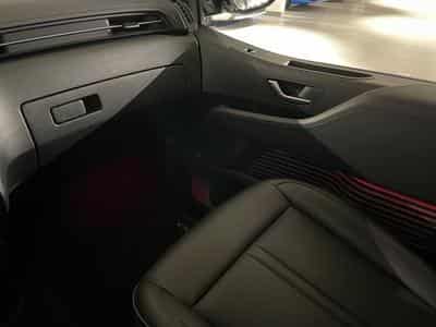 Hyundai Staria 1.6 T-GDi HEV 6AT 7ST Luxury Bronze (2026) - Photo 8