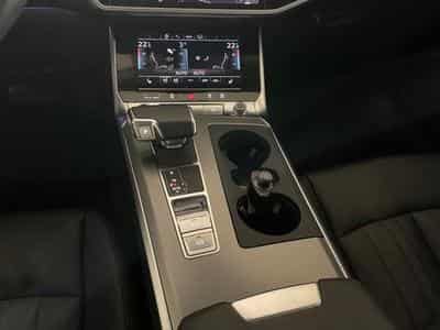 Audi A6 40 TDI S tronic Design (2026) - Photo 10