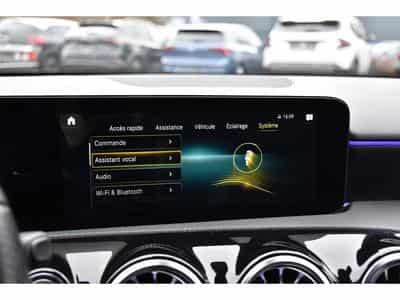 Mercedes A 200 AMG Line 7G DISTRONIC KEYLESS CAM NIGHT MIDLINE 1° MAIN (2023) - Photo 12