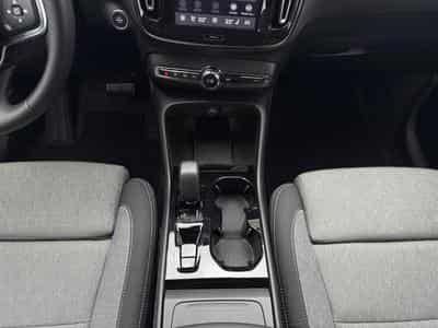 Volvo XC40 B3 Plus Dark / Essence (2025) - Foto 11