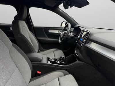 Volvo XC40 B3 Plus Dark / Essence (2025) - Foto 15