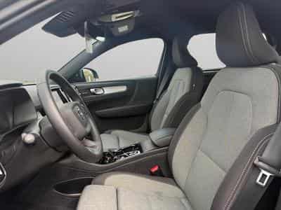 Volvo XC40 B3 Plus Dark / Essence (2025) - Foto 9