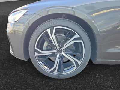 Volvo V60 B4 Plus Dark / Essence (2025) - Foto 14