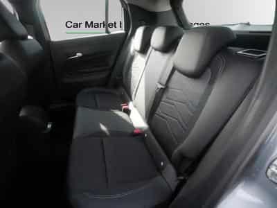 Jeep Avenger ALTITUDE 1.2 (2024) - Photo 12