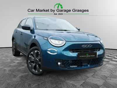 Fiat 600 HYBRID LA PRIMA 1.2 (2026) - Photo 1