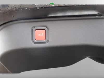 Alfa-Romeo Junior Ibrida Speciale 1.2 VGT (2025) - Photo 11