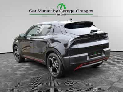 Alfa-Romeo Junior Ibrida Speciale 1.2 VGT (2025) - Photo 5