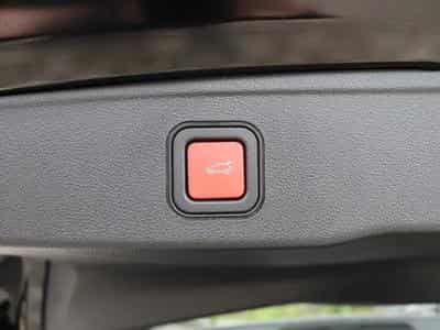 Jeep Avenger Summit e-Hybrid 1.2 (2025) - Photo 10