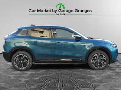 Alfa-Romeo Junior Ibrida 1.2 VGT Q4 (2026) - Photo 2