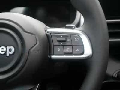 Jeep Avenger OVERLAND 1.2 4xe HYBRID (2025) - Photo 15