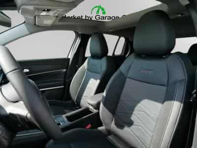 Jeep Avenger Summit e-Hybrid 1.2 (2025) - Photo 10