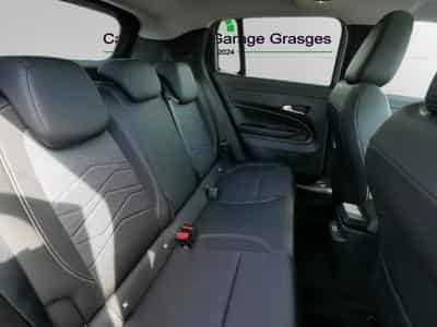 Jeep Avenger Summit e-Hybrid 1.2 (2025) - Photo 11