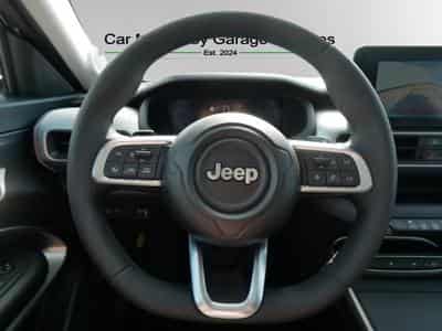 Jeep Avenger Summit e-Hybrid 1.2 (2025) - Photo 13