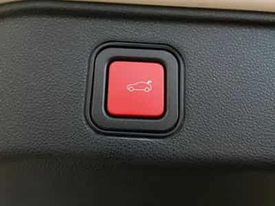 Alfa-Romeo Junior Ibrida Speciale 1.2 VGT (2025) - Photo 12