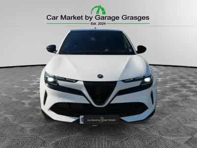 Alfa-Romeo Junior Ibrida Speciale 1.2 VGT (2025) - Photo 8