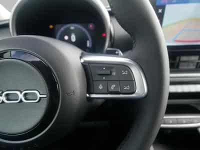 Fiat 600 ICON HYBRID 1.2 (2025) - Photo 14