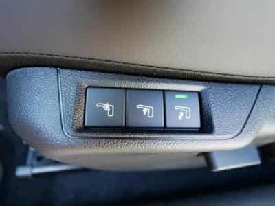 Alfa-Romeo Junior Ibrida Speciale 1.2 VGT (2025) - Photo 13