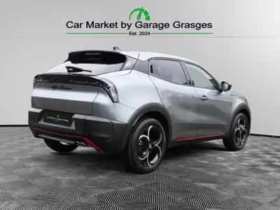 Alfa-Romeo Junior Ibrida Speciale 1.2 VGT (2025) - Photo 3