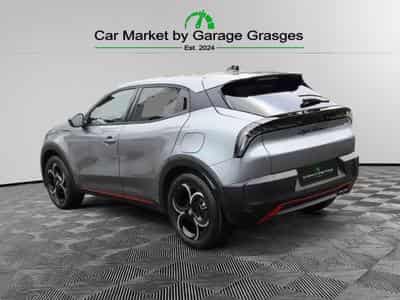 Alfa-Romeo Junior Ibrida Speciale 1.2 VGT (2025) - Photo 5