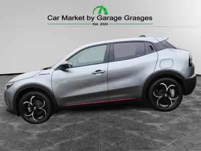 Alfa-Romeo Junior Ibrida Speciale 1.2 VGT (2025) - Photo 6