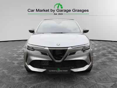 Alfa-Romeo Junior Ibrida Speciale 1.2 VGT (2025) - Photo 8
