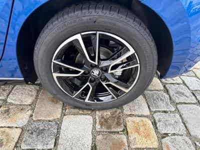 Skoda Fabia Monte Carlo 1.0 (2026) - Photo 9