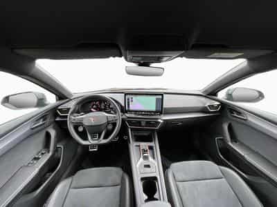 Cupra Leon ST+DSG+Pure-Perf.+Int.Drive (2025) - Photo 2