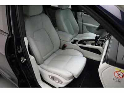 Porsche Macan S (2022) - Photo 13