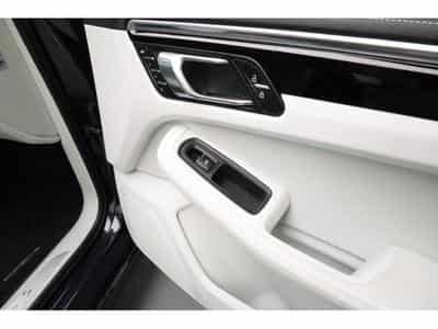 Porsche Macan S (2022) - Photo 15