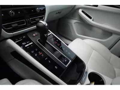 Porsche Macan S (2022) - Photo 9