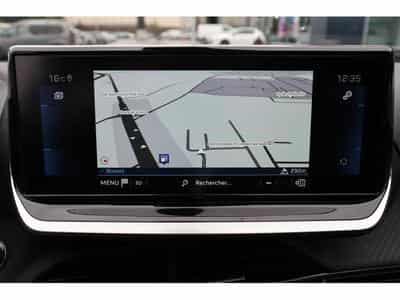 Peugeot 208 GT EAT8 (2023) - Photo 11