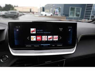 Peugeot 208 GT EAT8 (2023) - Photo 9