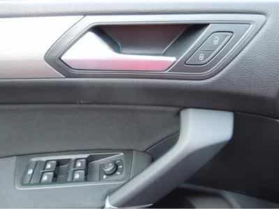 VW Touran (2026) - Foto 8