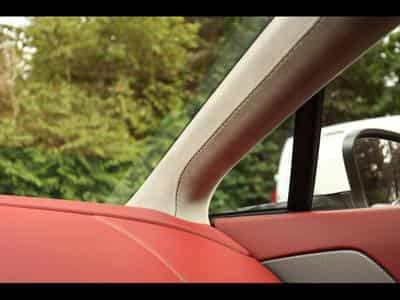 Aston-Martin V8 Vantage COUPE SPORTSHIFT II - STRATUS WHITE METALLIC (2017) - Photo 15