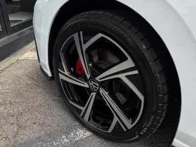 VW Golf VIII GTD (2023) - Photo 13