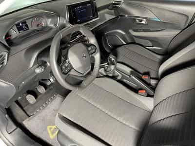 Peugeot 208 1.2 ESSENCE 75 CV STYLE CARPLAY 5P (2023) - Photo 11