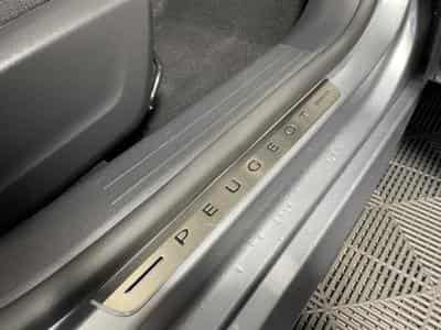 Peugeot 208 1.2 ESSENCE 75 CV STYLE CARPLAY 5P (2023) - Photo 8