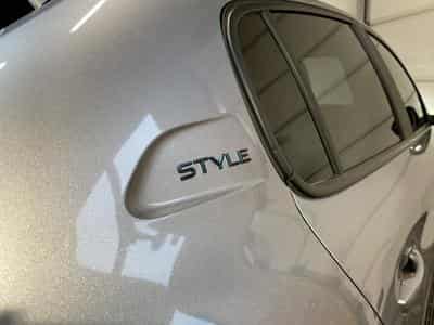 Peugeot 208 1.2 ESSENCE 75 CV STYLE CARPLAY 5P (2023) - Photo 9