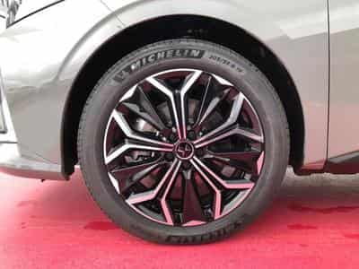 DS Automobiles DS4 E-TENSE 225ch Opéra (2023) - Foto 5